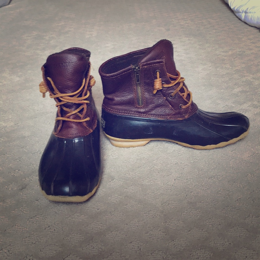 Sperry rain boats